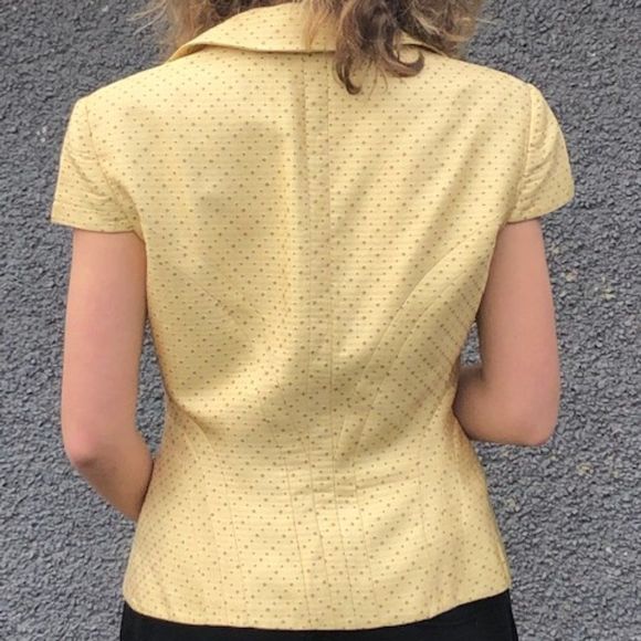 💛 Vintage 100% Silk Top with Classic Fit - Picture 4 of 8
